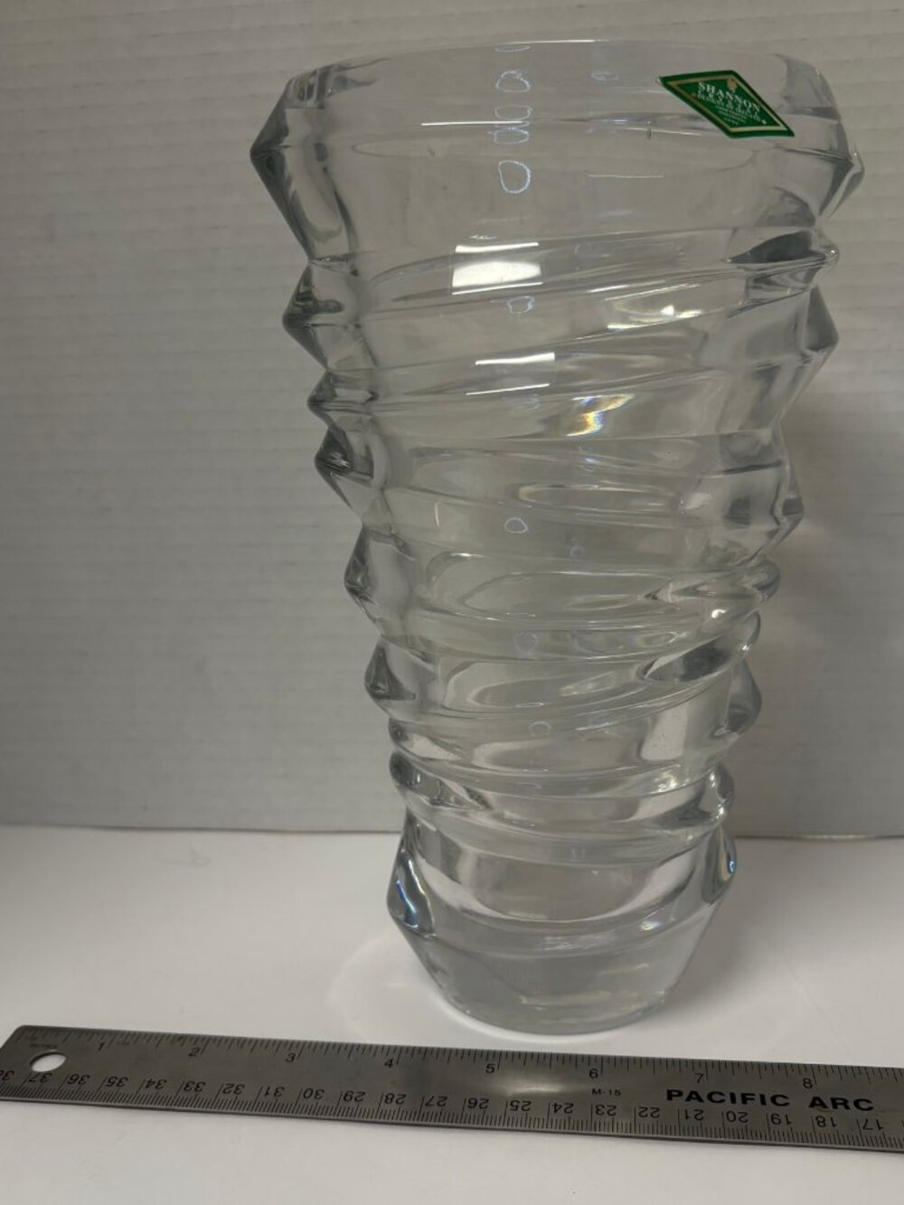 Shannon Crystal Company Designs of Ireland by Godinger Refelctions vase # 47775.